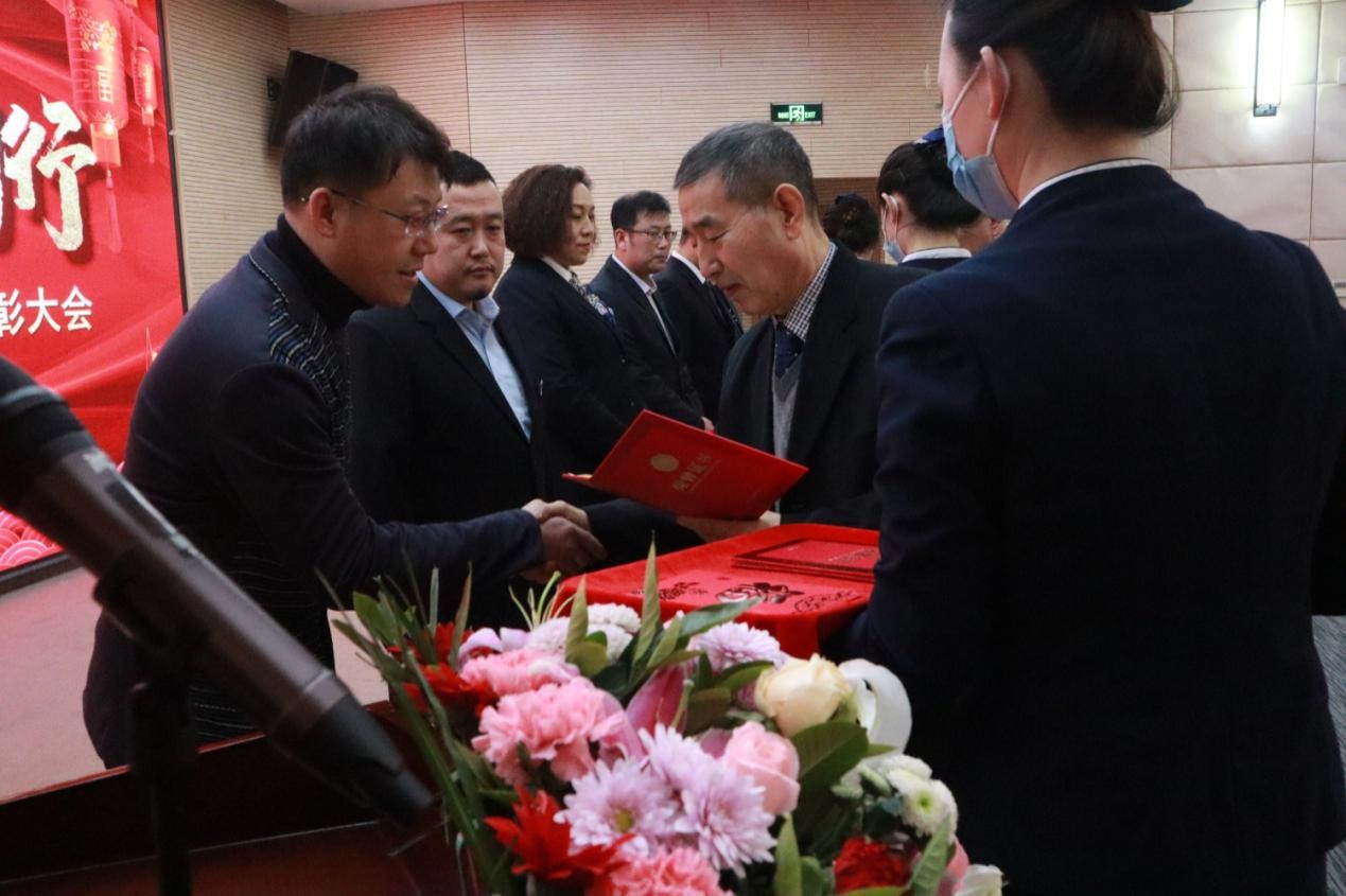 正業(yè)地產(chǎn)事業(yè)部丨乘風(fēng)破浪 夢想同行  2020年度表彰大會圓滿成功！(圖5)