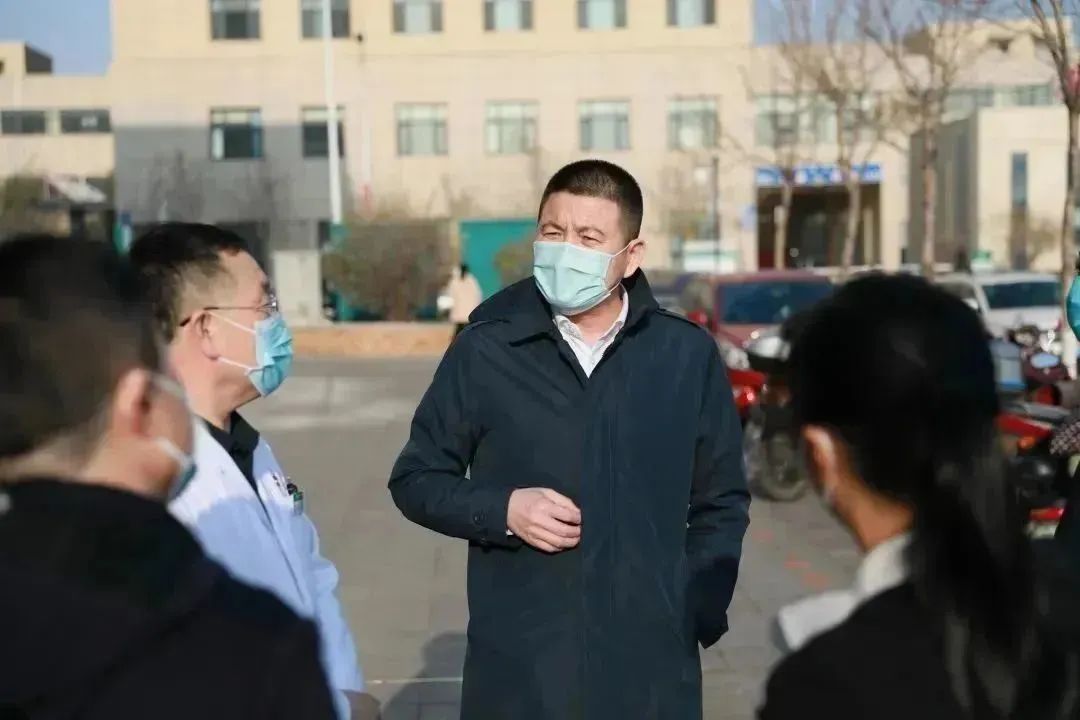 龍港區(qū)人大、區(qū)政府領(lǐng)導(dǎo)一行視察調(diào)研龍港國(guó)際醫(yī)療健康產(chǎn)業(yè)園(圖1)